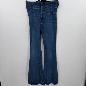 WE THE FREE Women's Jayde Flare Jeans Blue Denim‎ Size 26 Distressed Raw Hem